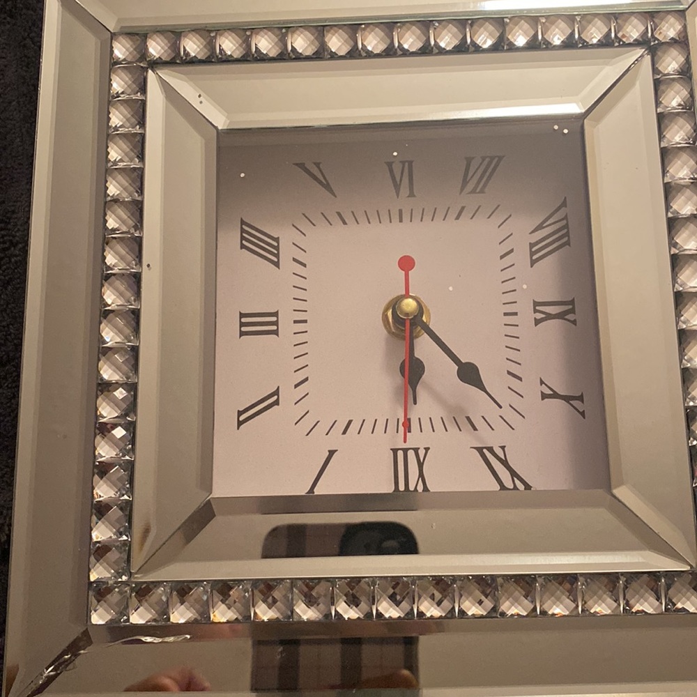 Silver mirror clock - Picture 2 of 3